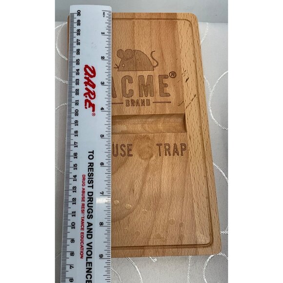 Oh Snap Cheese Board & Slicer Mouse Trap Design - Picture 4 of 5